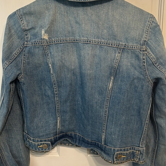 American Eagle Distressed Denim Jacket. - Picture 5 of 6